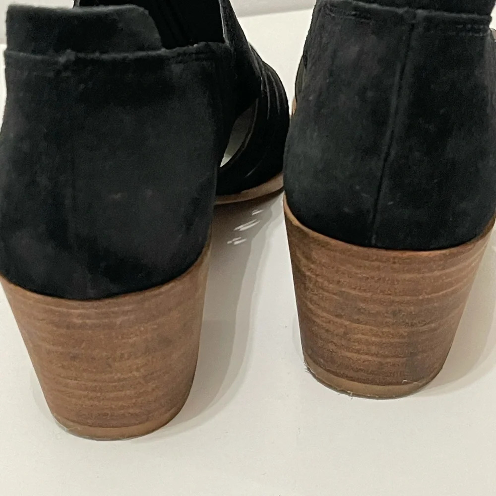 1.State Women's Black Pointed Strappy Ankle Bootie Suede Shoes blocked heel sz 6 - Picture 8 of 16